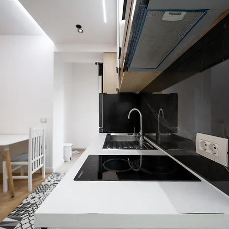 Comfy Modern Urban - Tiran