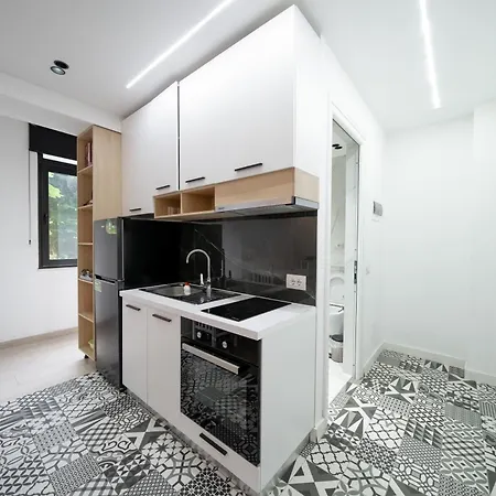 Comfy Modern Urban - Apartament Tirana