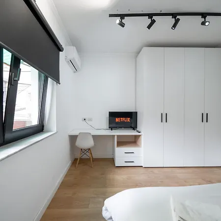 Comfy Modern Urban -